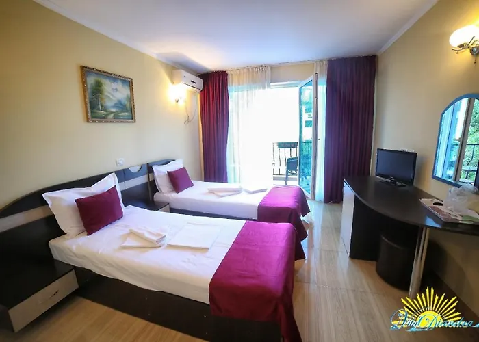 迪安德拉酒店 3* 艾福雷诺德